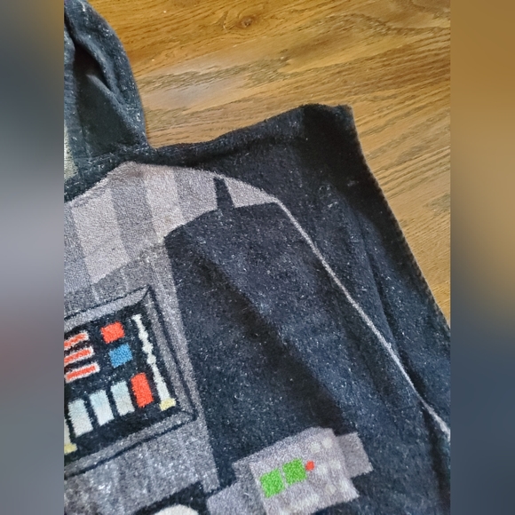 STAR WARS Darth Vader Toddler hooded towel - Picture 4 of 7